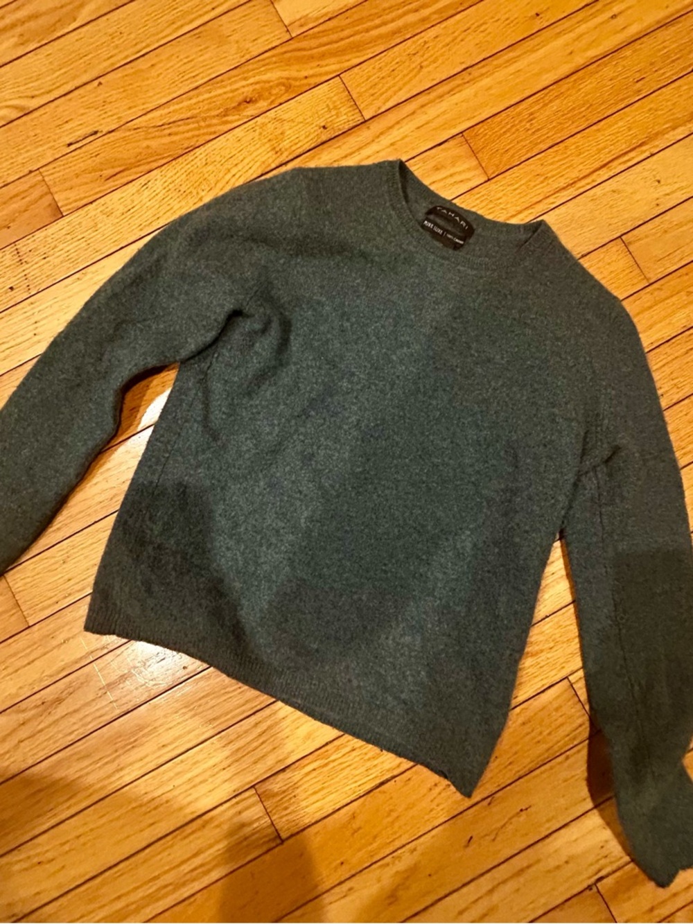 Tahari Pure Luxe Cashmere Crewneck Sweater